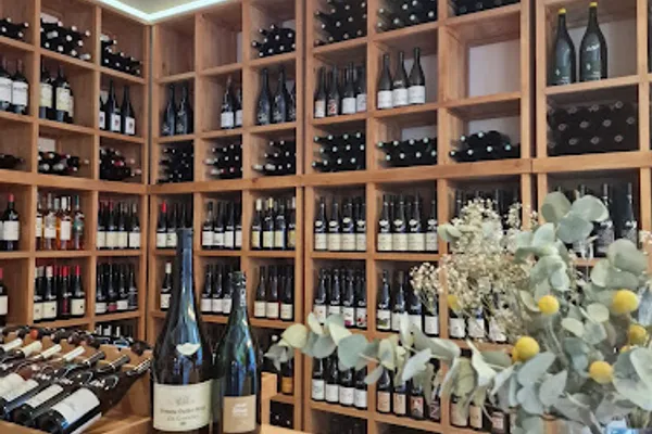 La Cave de Jules Joffrin, Cave à vins à Paris — Cabinet