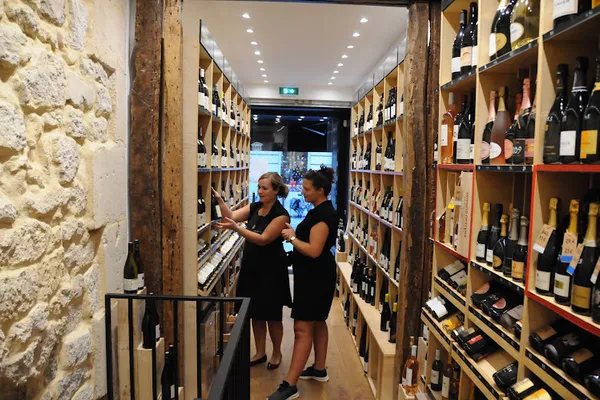 La Cave de la Madeleine, Cave à vins à Paris — Cabinet