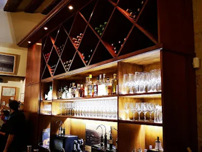 La Cave de Martin — bars à Paris
