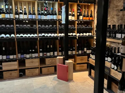 La Cave des Tuileries — Caviste à Paris
