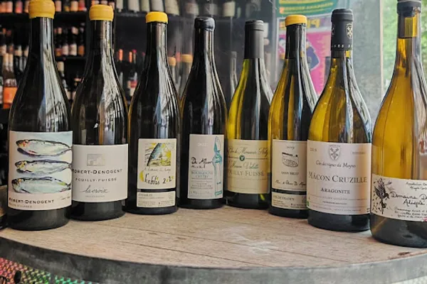 La Cave Le Verre Volé, Cave à vins à Paris — Cabinet