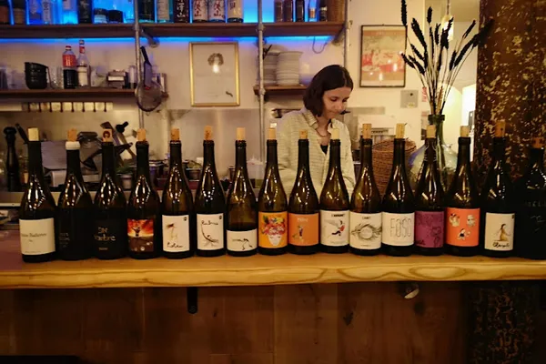 La Curieuse Compagnie, bars à Paris — Cabinet