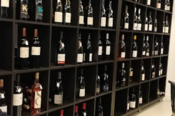 La Prohibition, Caviste à Paris — Cabinet