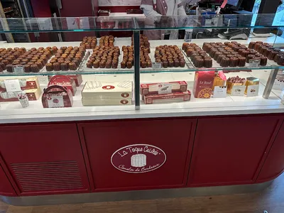 La Toque Cuivrée — Boutique de desserts à Paris