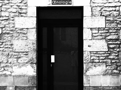 Laboratoire Mornet Oenologie — Laboratoire à Boutenac-Touvent