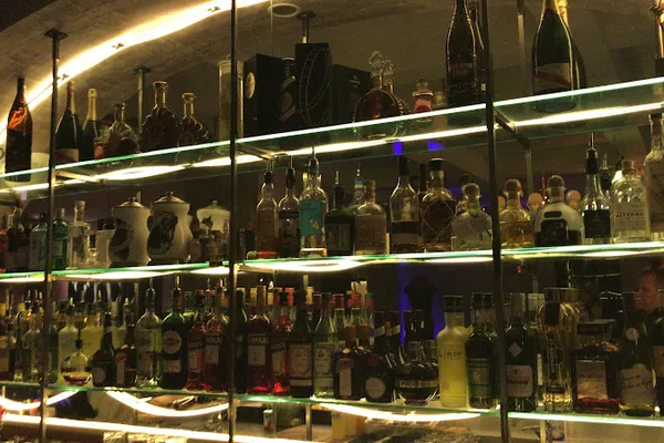 Le 153, bars à Paris — Cabinet