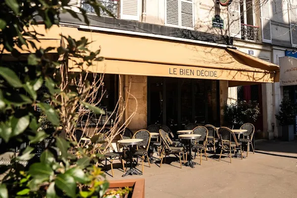 Le Bien Décidé, restaurants à Paris — Cabinet