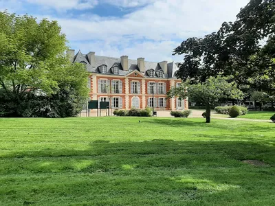 Le Château Catinat — Château à Saint-Gratien