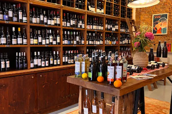 Le Comptoir des Vins, Caviste à Toulouse — Cabinet