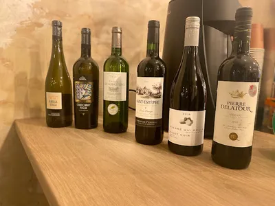 LE MET : Bar à vin (Vins du Monde & Planches) — bars à Paris