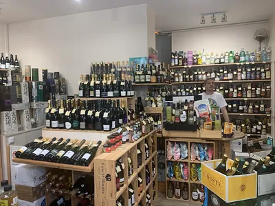 Le Raisin Bleu - Caviste Paris 13 / Vins / Champagnes / Spiritueux / Vins Bio / Cave à vins — Caviste à Paris