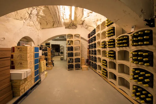 Les Caves de Montquartiers, Cave à vins à Issy-les-Moulineaux — Cabinet