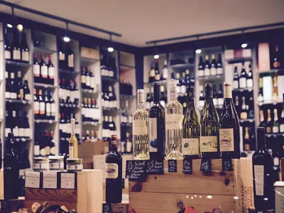 Les Caves Indépendantes — Cavistes à Paris