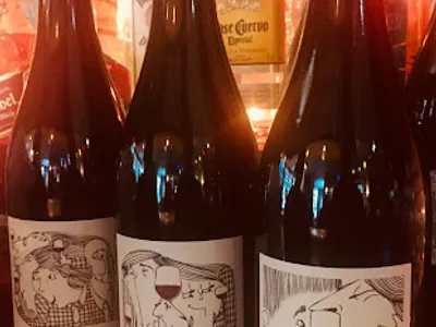 Les Caves Populaires — bars à Paris