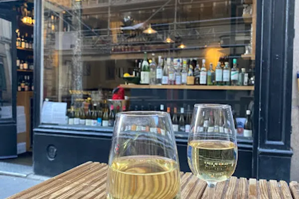 Les Majorettes, bars à Paris — Cabinet
