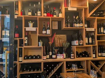 Les P'tits Potes - Bar à vin de copains - Trévise — bars à Paris