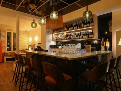 Les Paresseux — restaurants à Paris