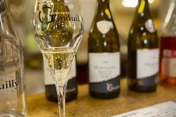 Les Vignerons de Genouilly, Établissement vinicole à Genouilly — Cabinet