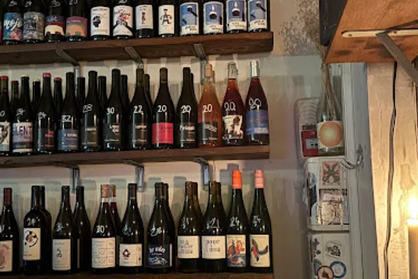 Les Vins Du Matin, bars à Paris — Cabinet