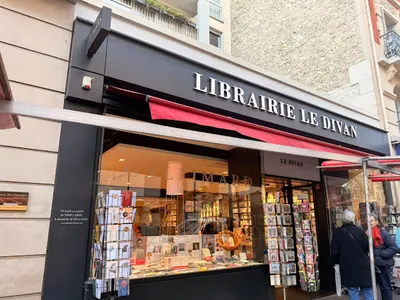 LIBRAIRIE LE DIVAN — Librairie à Paris