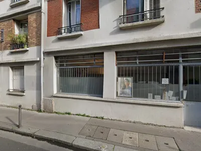 Love — Import / Export à Paris