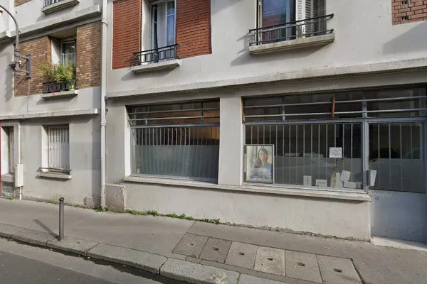 Love, Importateur à Paris — Cabinet