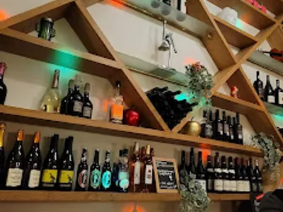 LuckyBastard — bars à Paris