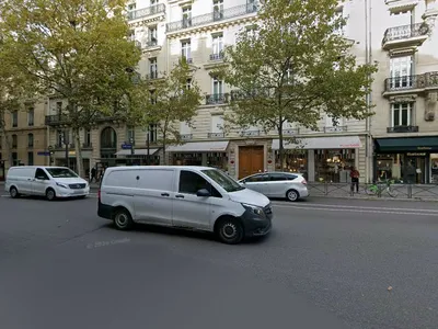 Narboni Pascal — Courtiers et agents à Paris