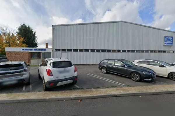 negociant en vins et spiritueux, Magasin de vins et spiritueux à Morangis — Cabinet