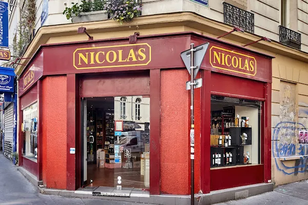 Nicolas Menilmontant, Caviste à Paris — Cabinet