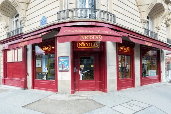 Nicolas Sevres, Caviste à Paris — Cabinet