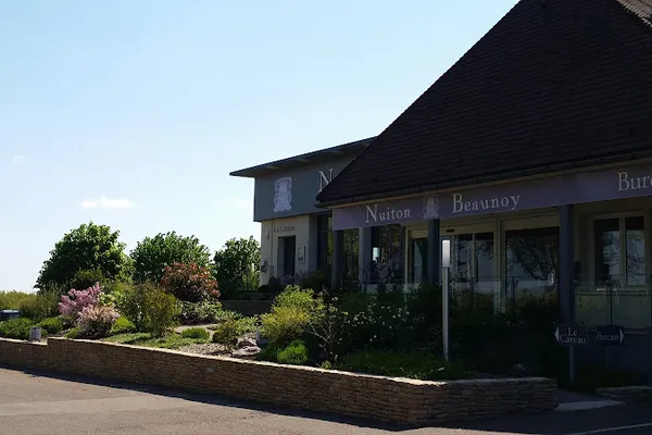 Nuiton-Beaunoy - Caveeau - Beaune, Établissement vinicole à Beaune — Cabinet