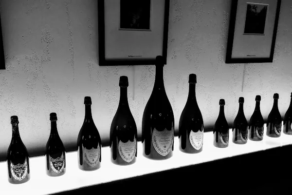 Paris-Champ.fr / EURL LECOINTRE, Grossiste en vins à Levallois-Perret — Cabinet