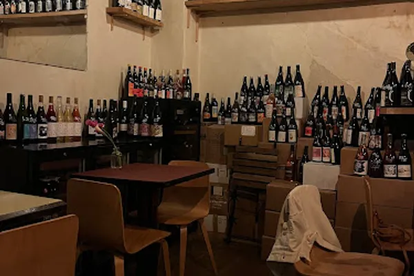 Poney Club, bars à Paris — Cabinet
