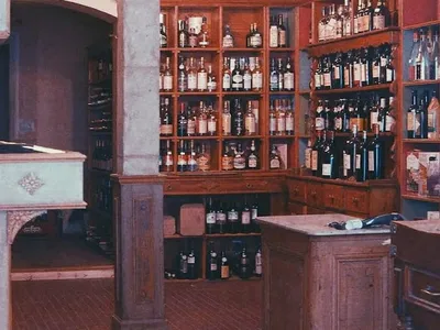 Sacrés Vins Dieux — Caviste à Paris
