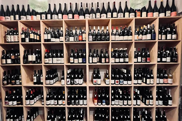 Simone, La Cave..., Cave à vins à Paris — Cabinet