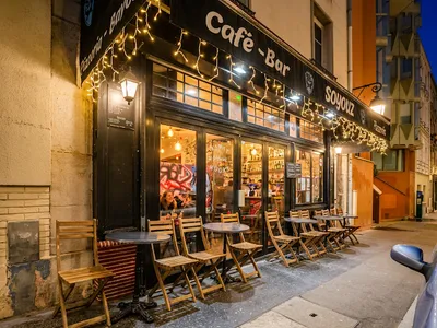 Soyouz - Bar & Pizza — bars à Paris