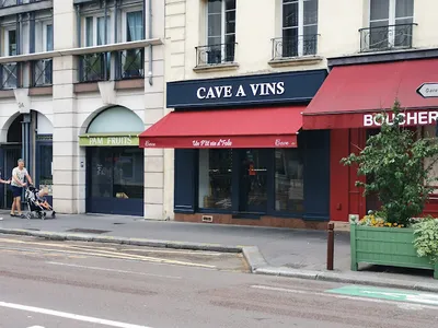 UN P'TIT VIN D'FOLIE — Cave à vins à Versailles
