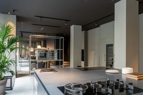 V-ZUG Studio, Fachgeschäft für Haushaltsgeräte à Paris — Cabinet