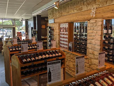 Vignerons des 4 Chemins — Cave à vins à Laudun-l'Ardoise