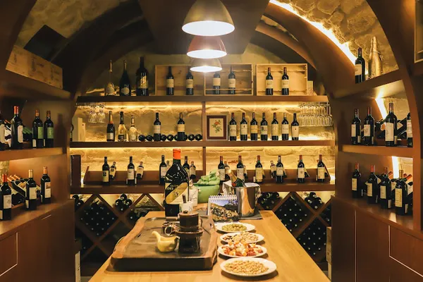 VinŒmotion, Caviste à Romainville — Cabinet