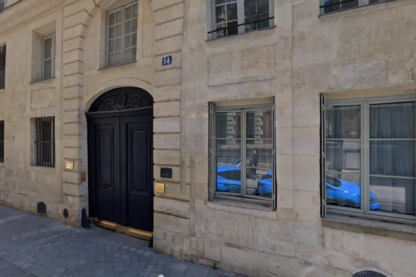 Vins Rares Peter Thustrup, Caviste à Paris — Cabinet