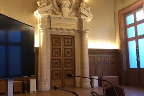 Wincave expose au Savour Club, Établissement vinicole à Paris — Cabinet